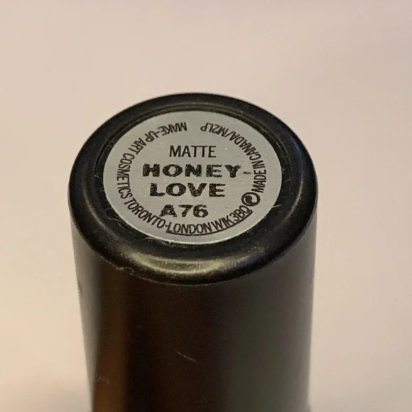 MAC Cosmetics lipstick - Picture 3 of 3